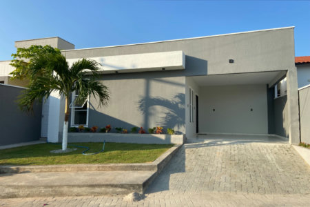 Casa à venda com 3 quartos, sendo 2 suítes, no condomínio PORTO LAGOA, Aquiraz - CE
