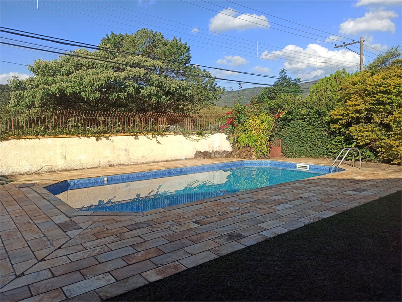 Casa à venda com 3 quartos, sendo 1 suíte, em Vila Esperia Ou Giglio, Atibaia, SP