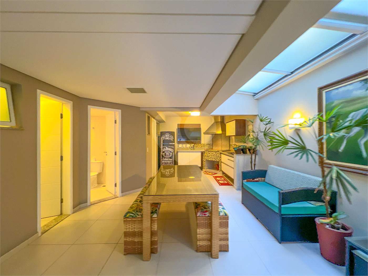 Casa à venda com 4 quartos, sendo 2 suítes,  no condomínio Floradas da Serra, São Paulo - SP