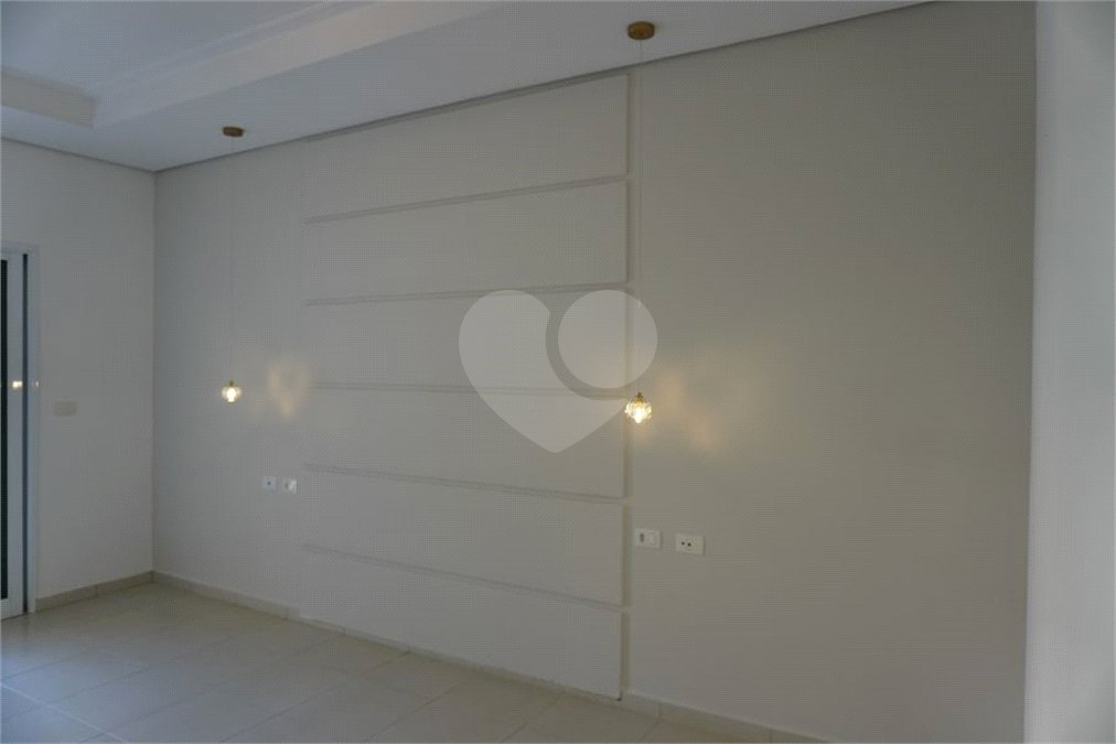 Casa para alugar com 4 quartos, sendo 2 suítes, no condomínio Mont Serrat, Salto - SP