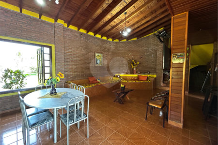 Chácara à venda com 3 quartos, sendo 1 suíte, no Centro, Três Lagoas, MS