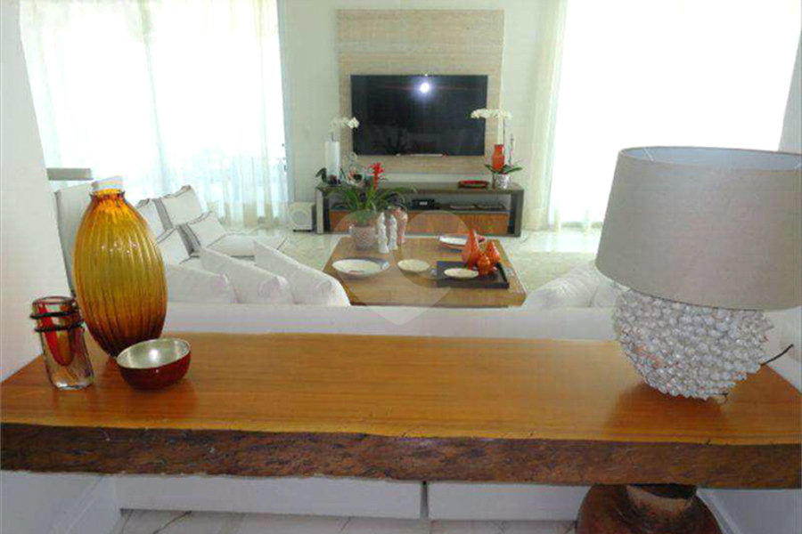Apartamento à venda com 3 suítes em Jardim Virgínia, Guarujá, SP