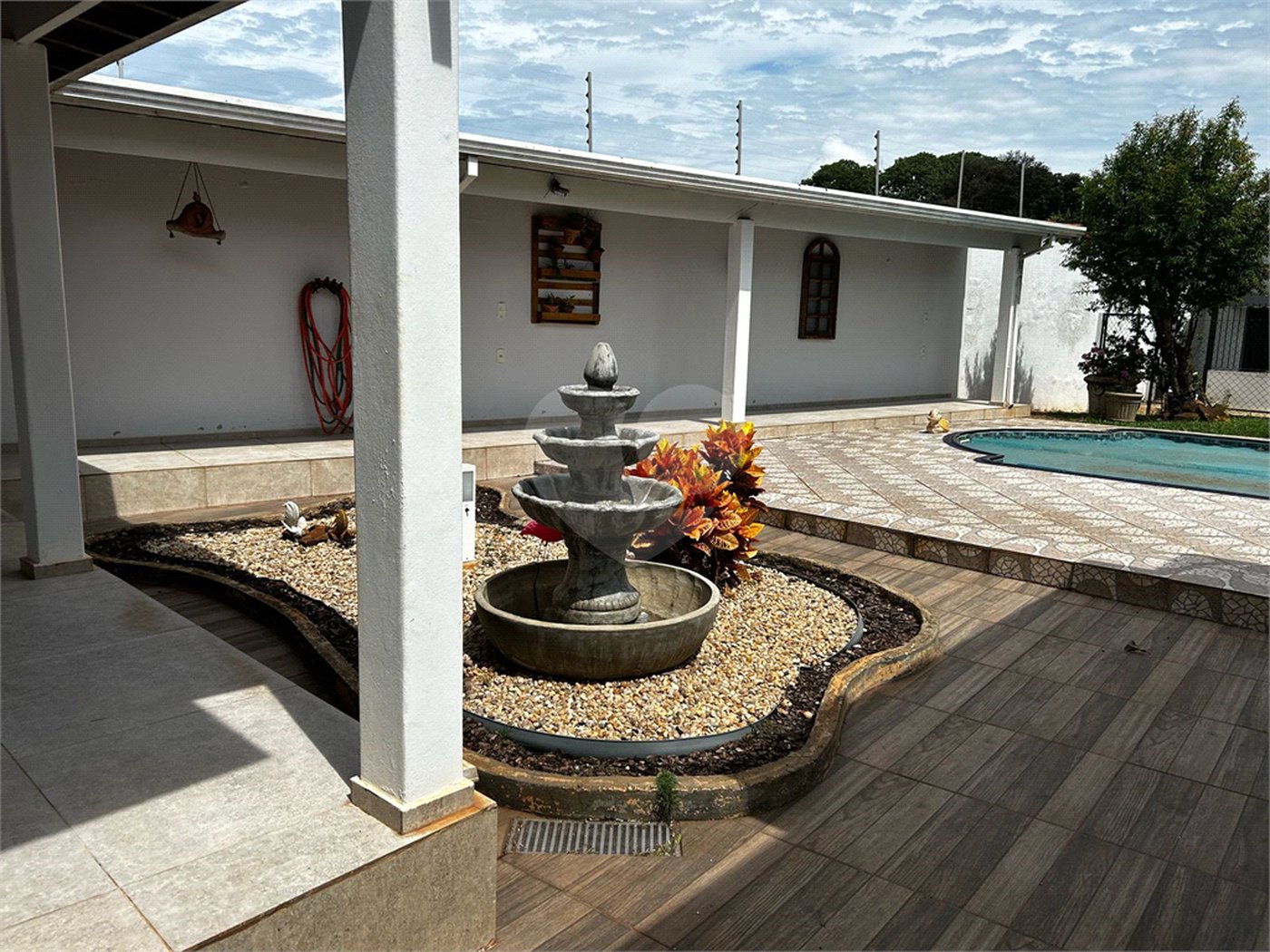 Casa à venda com 4 quartos em Jardim das Estações (vila Xavier), Araraquara, SP