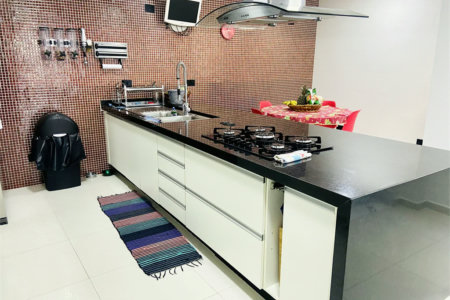 Casa à venda com 3 suítes em Jardim Londrina, São Paulo, SP