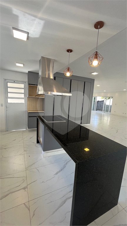 Casa à venda com 4 suítes em Jardim Paulista, Atibaia, SP