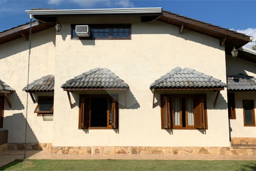 Casa à venda com 5 quartos, sendo 2 suítes, em Serra da Cantareira, Mairiporã, SP