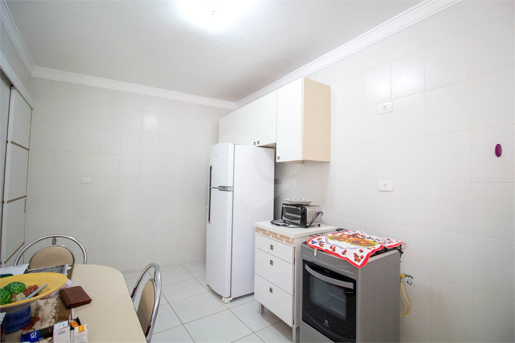 Sobrado à venda com 4 quartos, sendo 3 suítes,  no Centro, São Roque, SP