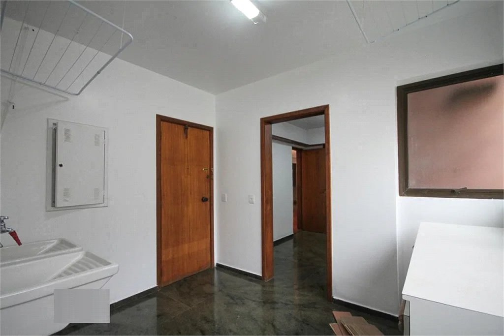 Apartamento à venda com 4 quartos, sendo 2 suítes, em Real Parque, São Paulo, SP