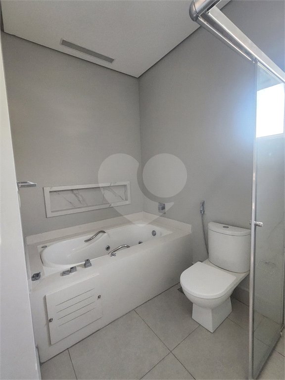 Casa à venda ou para alugar com 4 suítes no condomínio Residencial Jaguary, São José dos Campos - SP