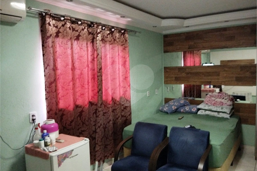 Casa à venda com 4 quartos, sendo 2 suítes, em Vila Santa Margarida, Ferraz de Vasconcelos, SP