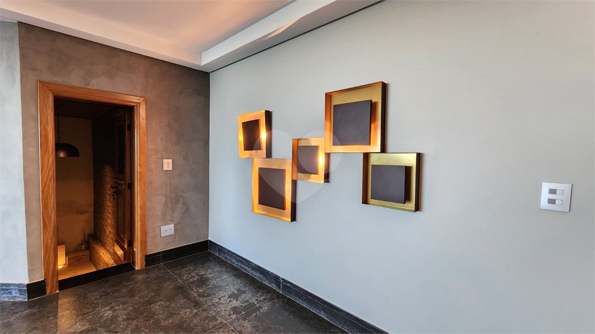 Casa à venda com 5 quartos, sendo 2 suítes, no condomínio Residencial Jardim Primavera, Louveira - SP