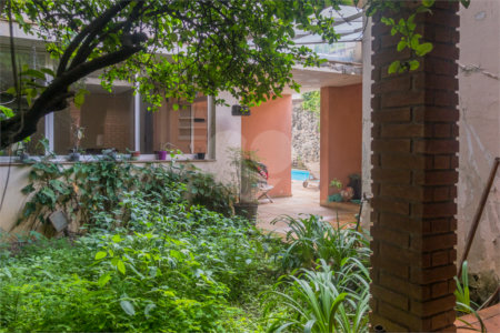 Casa à venda com 3 quartos, sendo 2 suítes, em Granja Julieta, São Paulo, SP