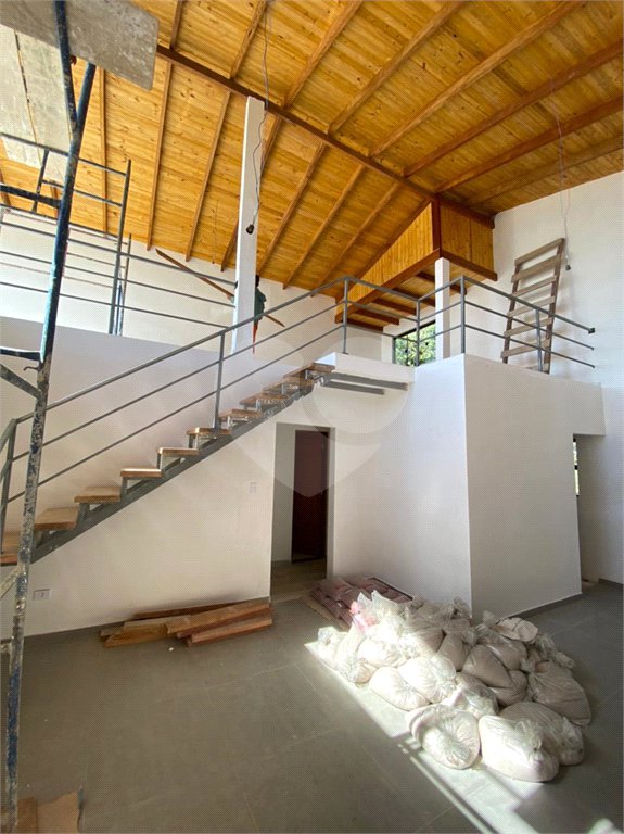 Casa à venda com 2 quartos, sendo 1 suíte, no condomínio Águas de São Pedro, Mairiporã - SP