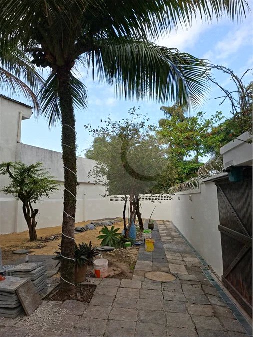 Casa à venda com 3 quartos, sendo 1 suíte, em Vargem Pequena, Rio de Janeiro, RJ