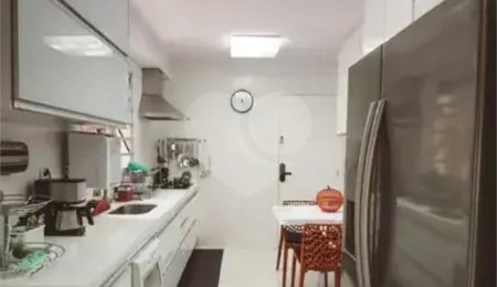 Apartamento à venda com 3 quartos, sendo 1 suíte,  em Carandiru, São Paulo, SP