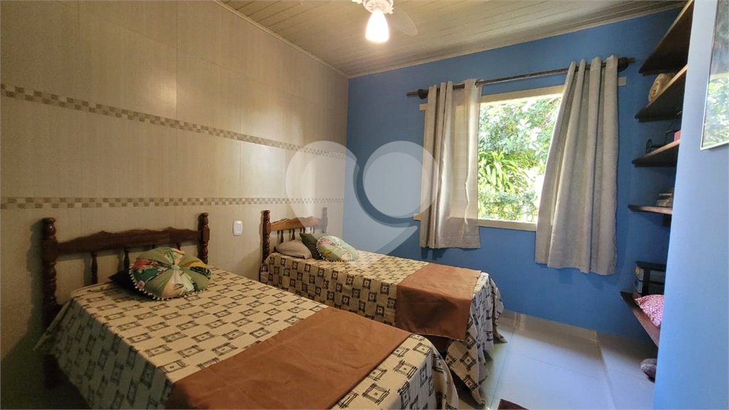 Casa à venda com 4 quartos, sendo 2 suítes, no Centro, Santa Cruz Cabrália, BA