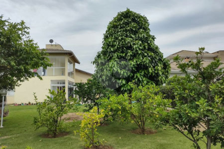 Casa à venda com 4 quartos, sendo 2 suítes, no condomínio Primavera, Salto - SP