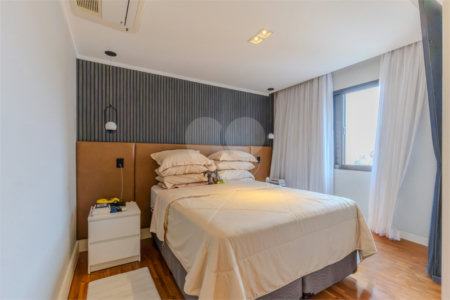 Apartamento à venda com 3 suítes em Chácara Santo Antônio, São Paulo, SP