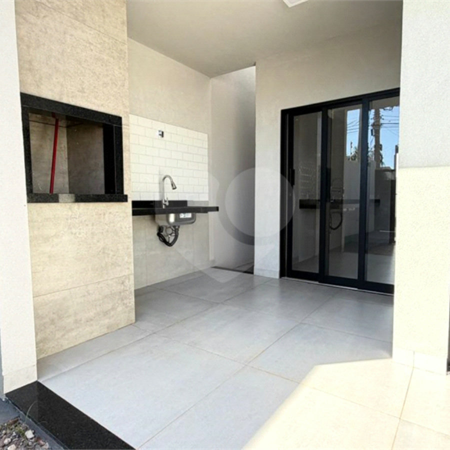 Casa à venda com 3 quartos, sendo 1 suíte, em Ipê, Três Lagoas, MS