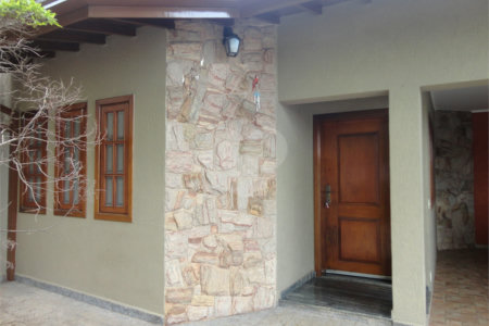 Casa à venda com 3 quartos, sendo 1 suíte, em Santa Marina, Valinhos, SP