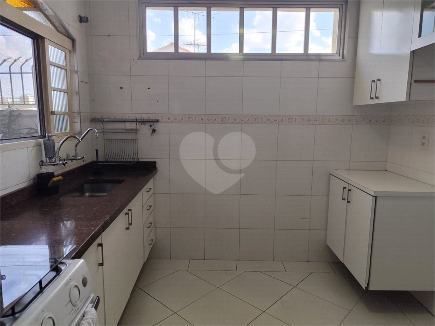 Sobrado à venda com 2 quartos em Vila Nivi, São Paulo, SP