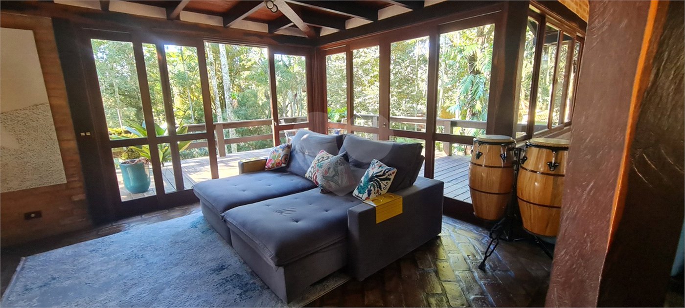 Casa à venda com 4 suítes em Serra da Cantareira, Mairiporã, SP