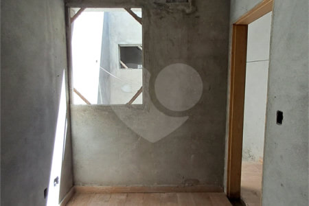 Sobrado à venda com 3 quartos, sendo 1 suíte,  em Vila Laís, São Paulo, SP