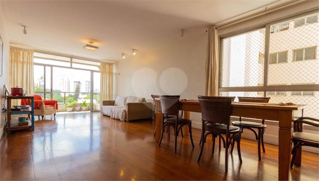 Apartamento à venda com 4 quartos, sendo 1 suíte,  em Cidade Monções, São Paulo, SP