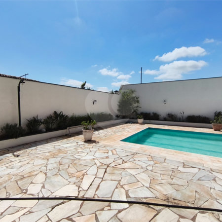 Casa à venda ou para alugar com 3 suítes no condomínio Estância Marambaia, Vinhedo - SP