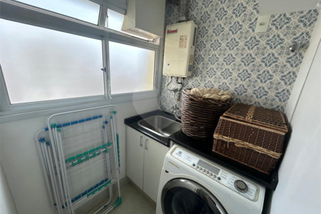 Apartamento à venda com 2 quartos, sendo 1 suíte,  em Vila Romana, São Paulo, SP