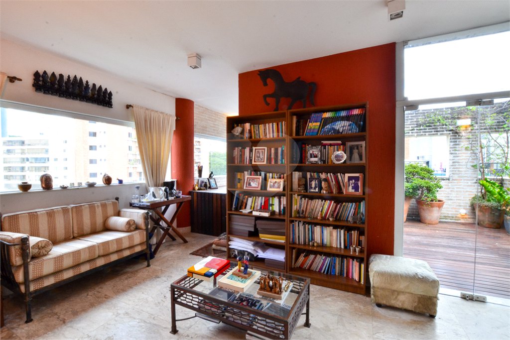 Cobertura à venda com 4 suítes em Vila Suzana, São Paulo, SP