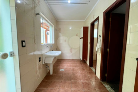 Casa Térrea à venda com 3 quartos, sendo 1 suíte,  em Cidade Universitária, Campinas, SP