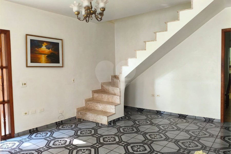 Sobrado à venda com 3 quartos, sendo 1 suíte, em Vila Albertina, São Paulo, SP