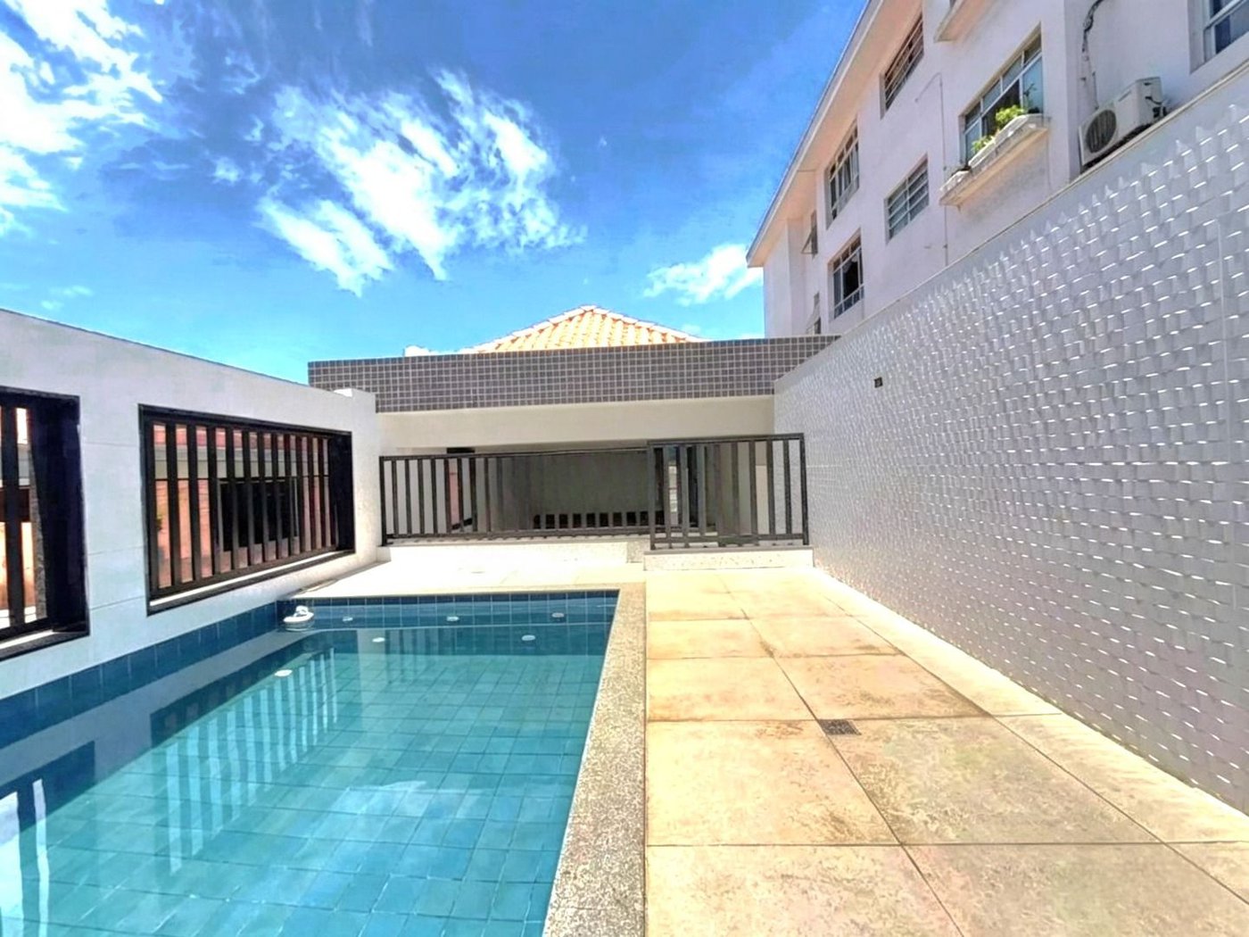 Sobreposta Alta à Venda na Aparecida em Santos | 3 Suítes | Piscina | Salão de Festas | 2 Vagas | 202 m²