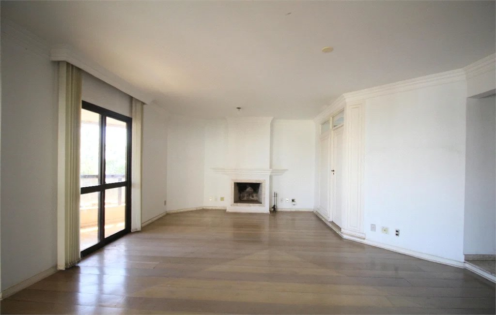 Apartamento à venda com 3 suítes em Vila Suzana, São Paulo, SP