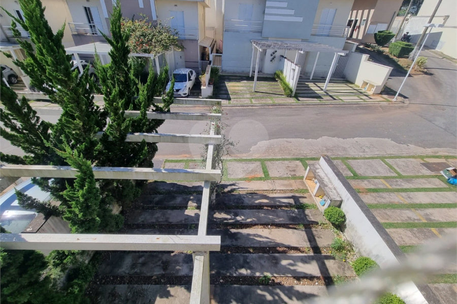 Sobrado à venda com 3 quartos, sendo 1 suíte,  em Jardim Belizário, Cotia, SP