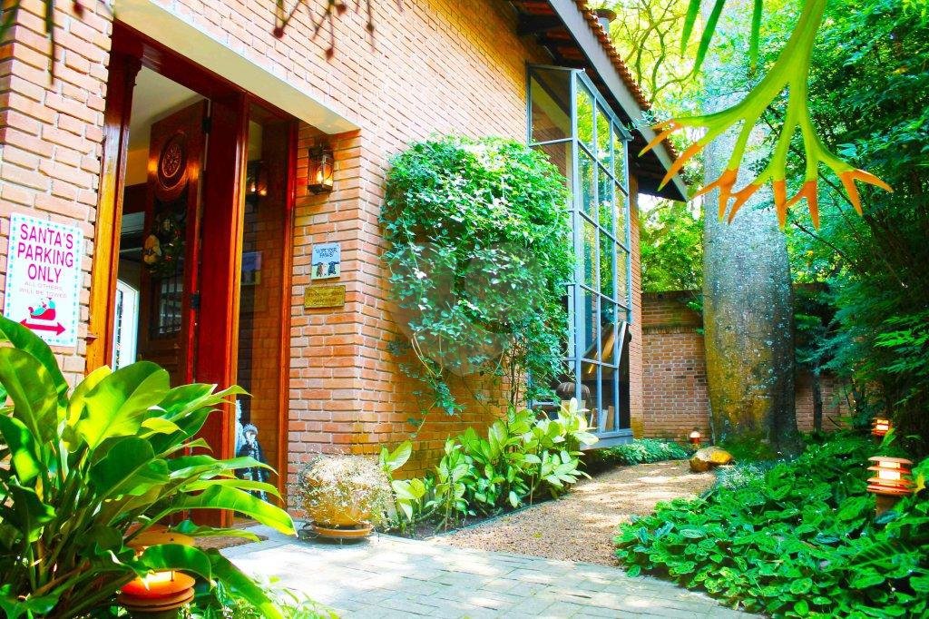Casa à venda com 4 suítes em Alto da Boa Vista, São Paulo, SP