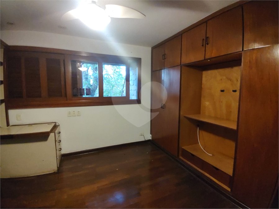 Sobrado à venda com 5 quartos, sendo 3 suítes, em Cidade Monções, São Paulo, SP