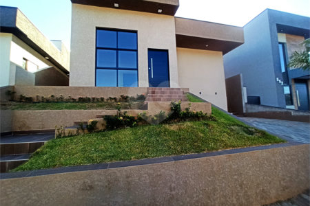 Casa à venda com 3 quartos, sendo 1 suíte, no condomínio Buona Vita, Atibaia - SP
