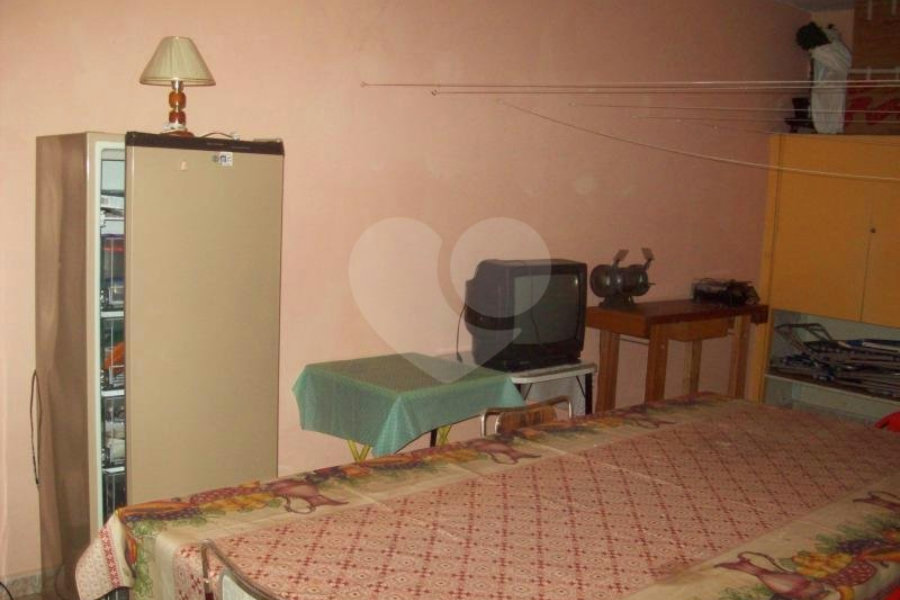 Casa Térrea à venda com 3 quartos, sendo 1 suíte, em Vila Constança, São Paulo, SP