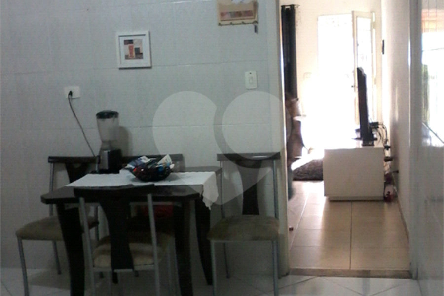 Sobrado à venda com 3 quartos, sendo 1 suíte, em Tremembé, São Paulo, SP