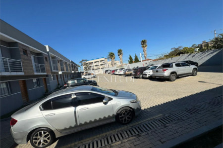 Casa de Vila à venda com 2 suítes em Chácaras do Rosário, Franco da Rocha, SP