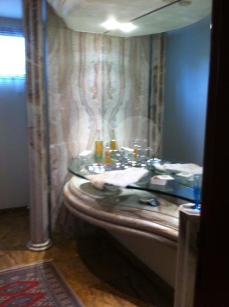 Apartamento à venda com 4 suítes em Real Parque, São Paulo, SP