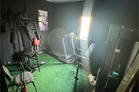 Sobrado à venda com 4 quartos, sendo 2 suítes, em Vila Nivi, São Paulo, SP
