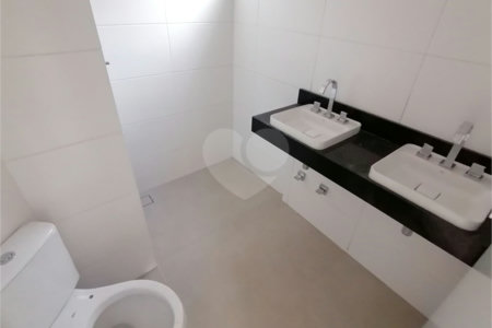 Casa à venda ou para alugar com 3 quartos, sendo 1 suíte,  no condomínio Cube Tutóia, São Paulo - SP