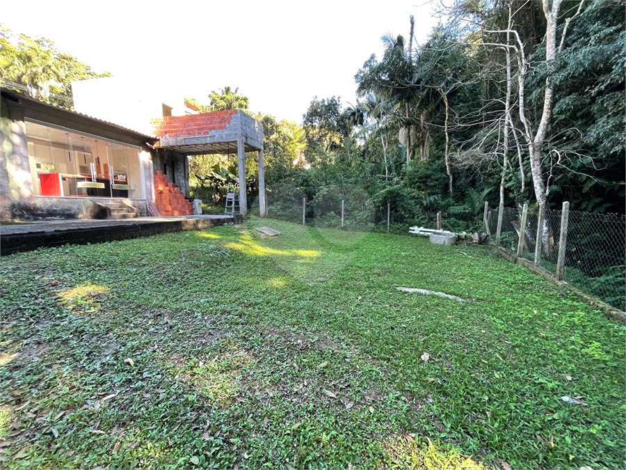 Casa à venda com 3 quartos, sendo 1 suíte, em Roseira, Mairiporã, SP
