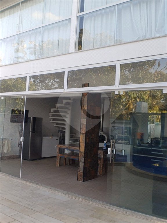 Casa à venda com 4 suítes no condomínio Parque da Figueiras, Mogi das Cruzes - SP