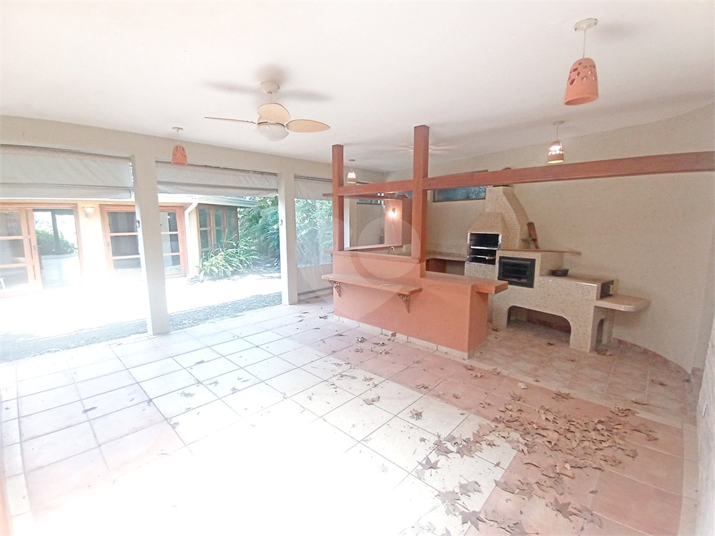 Casa à venda com 3 quartos, sendo 1 suíte,  no condomínio Estância Marambaia, Vinhedo - SP