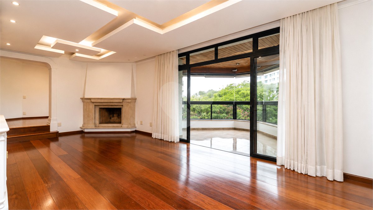 Apartamento à venda com 4 quartos, sendo 2 suítes,  em Brooklin Paulista, São Paulo, SP