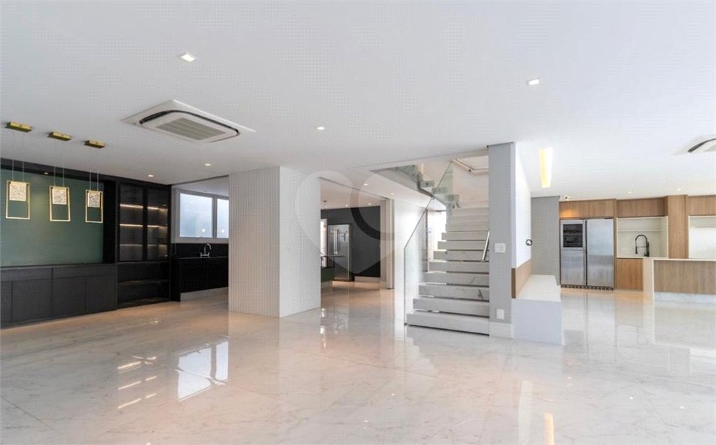 Casa à venda com 4 suítes no condomínio Hípica Garden, São Paulo - SP